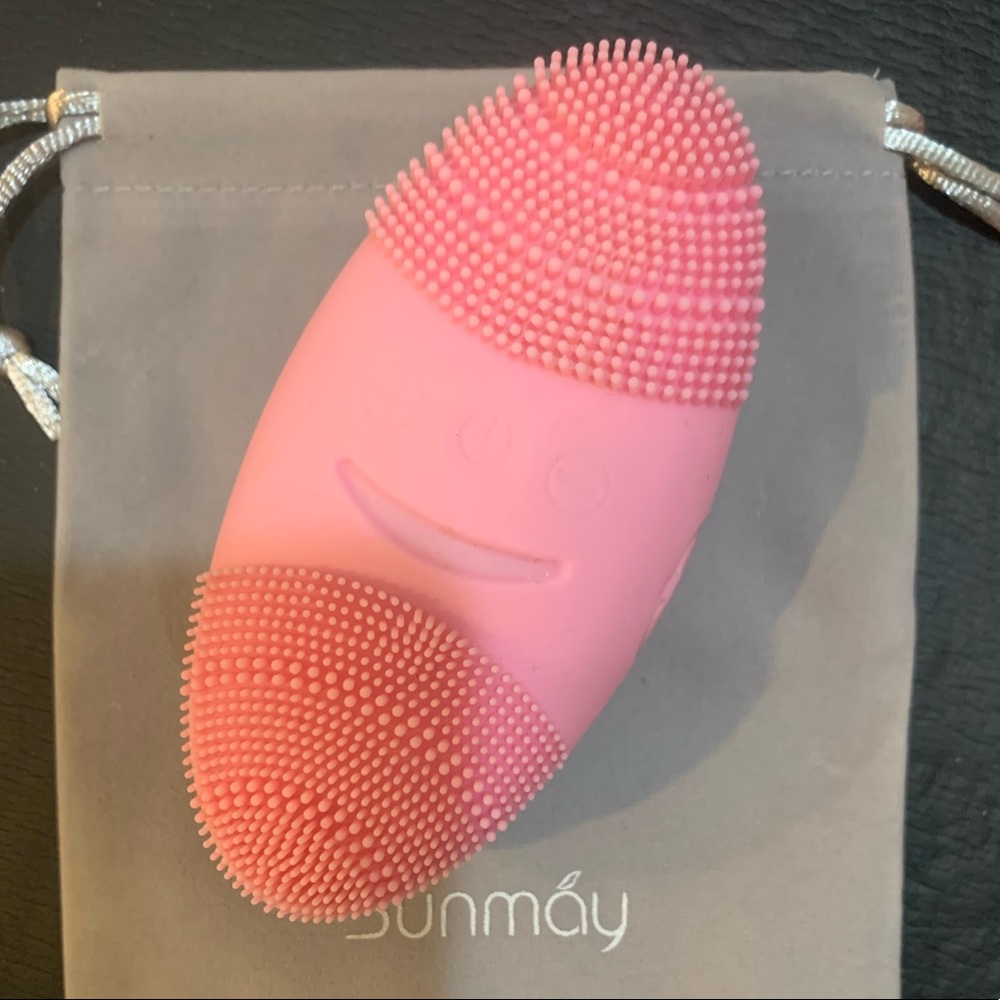 Facial Cleansing Brush & Ionic Massager